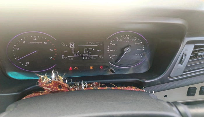 2018 Mahindra MARAZZO M2 7STR, Diesel, Manual, 77,009 km, interior