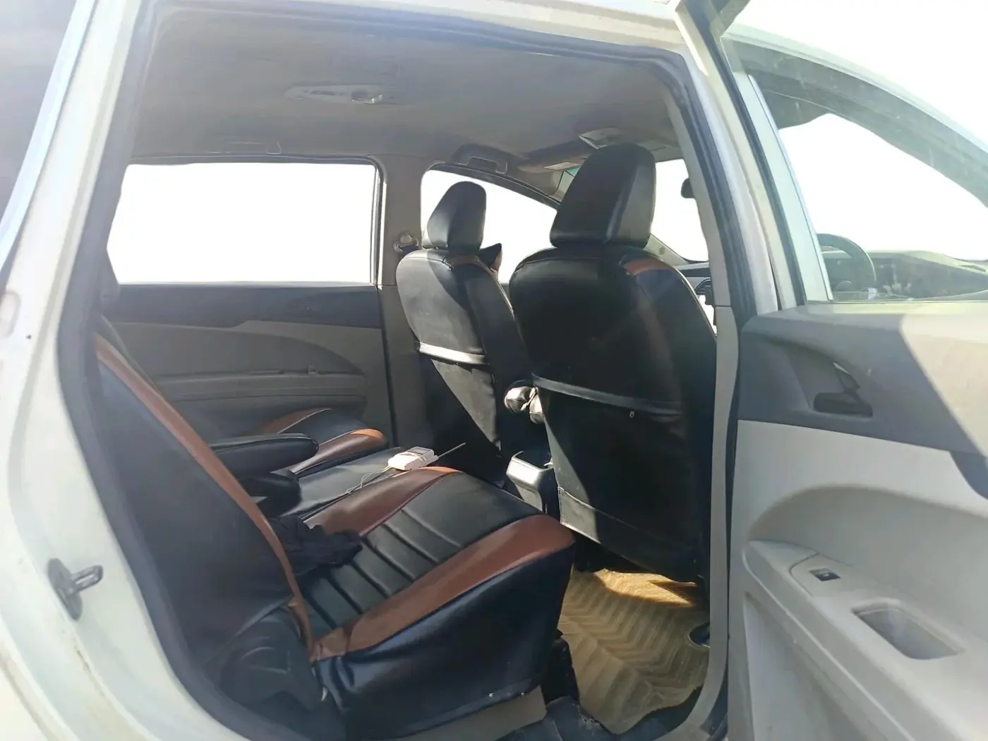 2018 Mahindra MARAZZO M2 7STR, Diesel, Manual, 77,009 km, interior