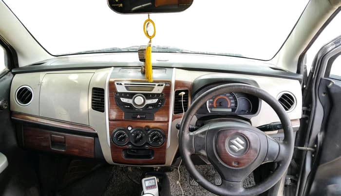2015 Maruti Wagon R 1.0 VXI, CNG, Manual, 99,169 km, interior