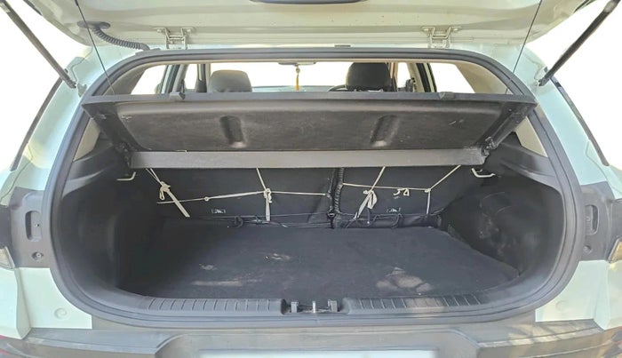 2023 Hyundai VENUE S(O) 1.2, Petrol, Manual, 11,015 km, exterior