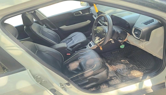 2023 Hyundai VENUE S(O) 1.2, Petrol, Manual, 11,015 km, interior