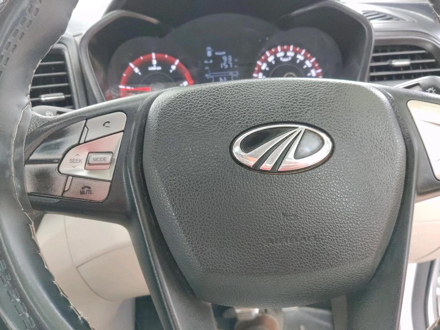 2021 Mahindra XUV300 W6 1.5 Sunroof Diesel, Diesel, Manual, 71,990 km, interior