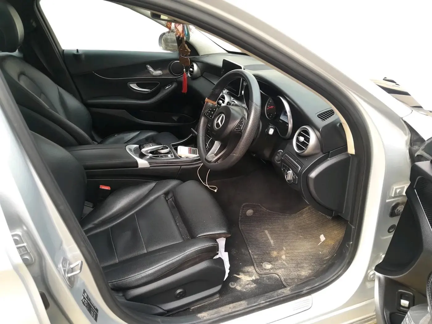 2017 Mercedes Benz C Class 220d, Diesel, Automatic, 1,16,495 km, interior