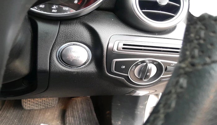 2017 Mercedes Benz C Class 220d, Diesel, Automatic, 1,16,495 km, interior