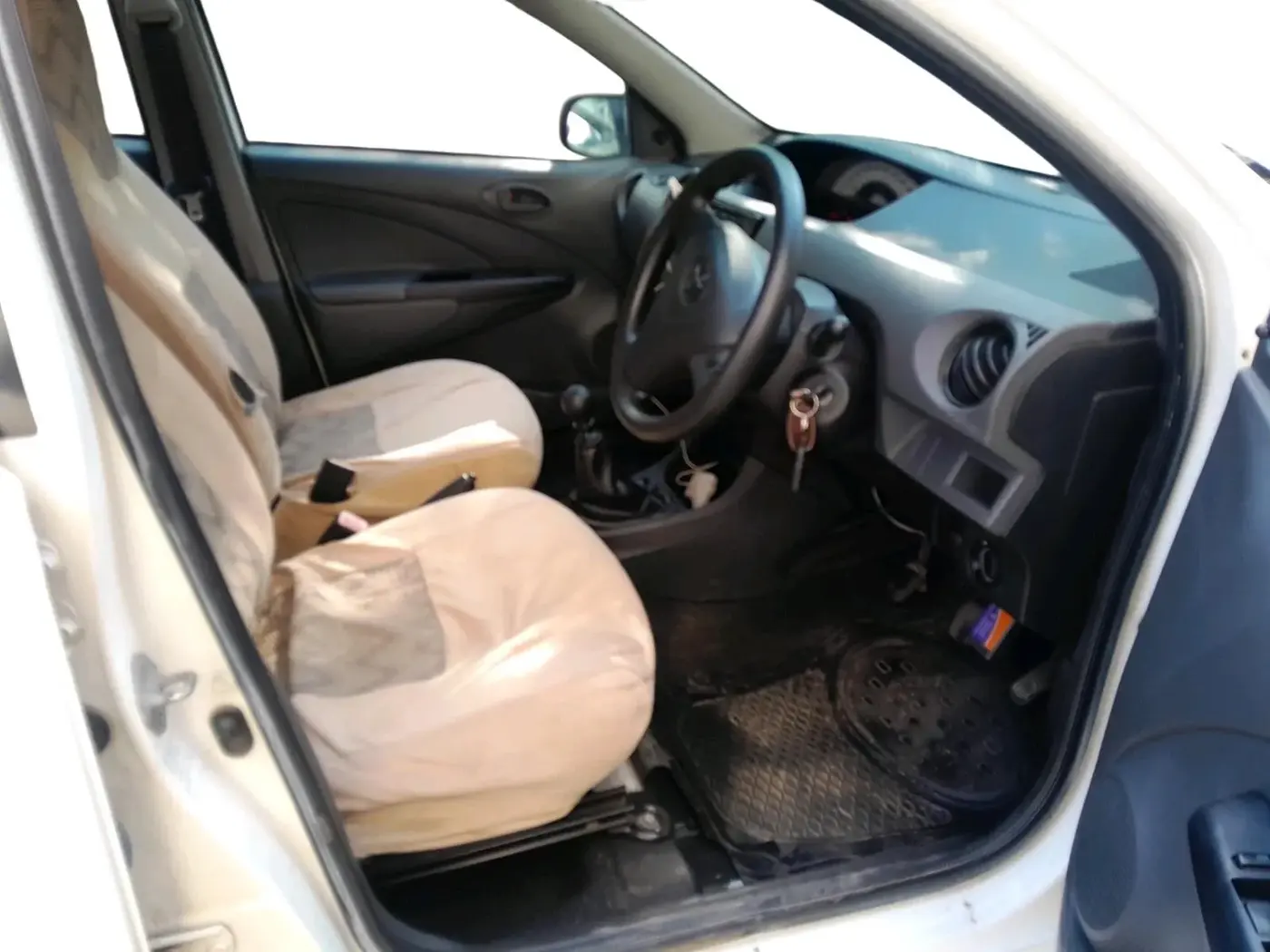 2012 Toyota Etios Liva GD, Diesel, Manual, 1,52,611 km, interior