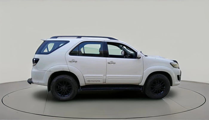 2015 Toyota Fortuner 3.0 4X4 AT, Diesel, Automatic, 3,14,264 km, exterior