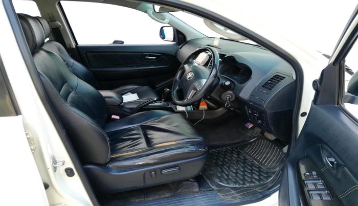 2015 Toyota Fortuner 3.0 4X4 AT, Diesel, Automatic, 3,14,264 km, interior