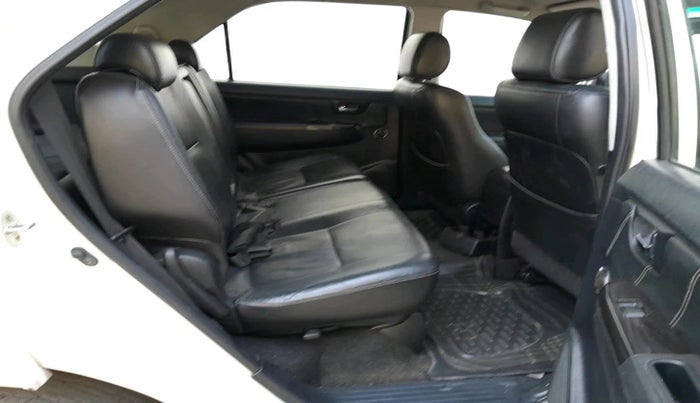 2015 Toyota Fortuner 3.0 4X4 AT, Diesel, Automatic, 3,14,264 km, interior