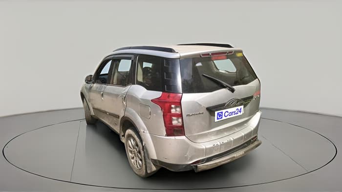 2017 Mahindra XUV500 W10, Diesel, Manual, 1,79,357 km, exterior