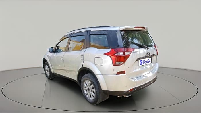 2018 Mahindra XUV500 W9, Diesel, Manual, 1,14,125 km, exterior
