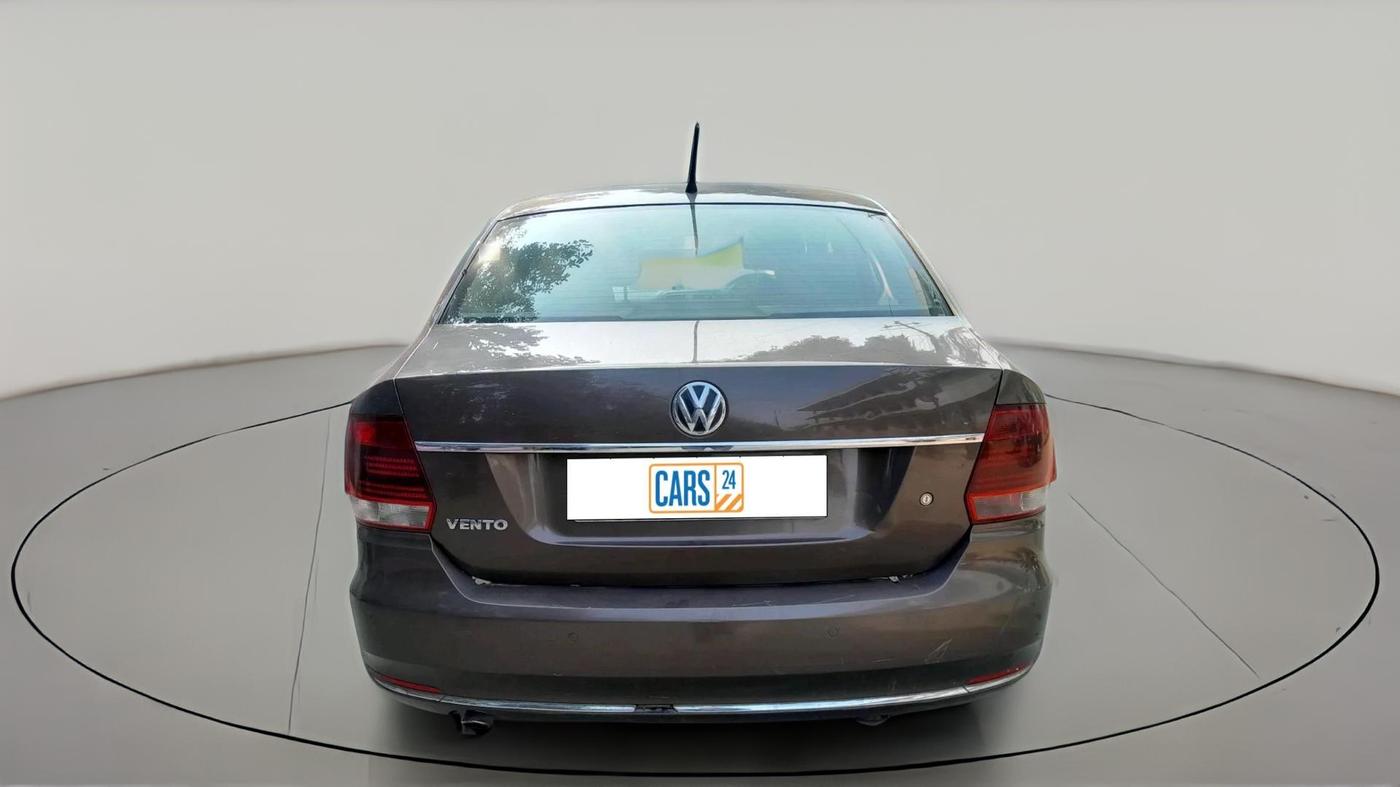 2015 Volkswagen Vento HIGHLINE 1.6 MPI, Petrol, Manual, 1,20,000 km, exterior