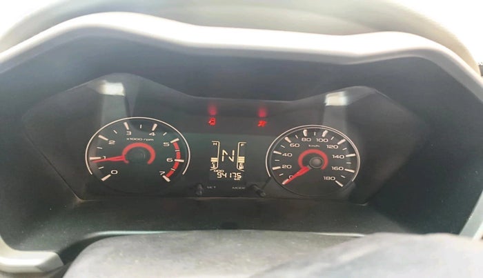 2016 Mahindra Kuv100 K8 D 6 STR, Diesel, Manual, 94,175 km, interior