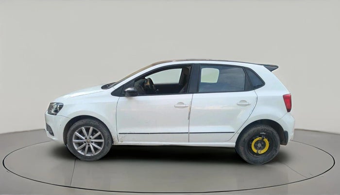 2017 Volkswagen Polo HIGHLINE1.2L, Petrol, Manual, 1,00,848 km, exterior