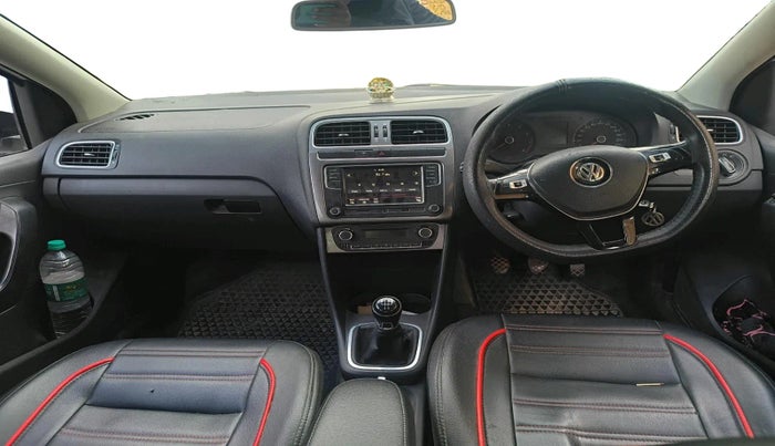 2017 Volkswagen Polo HIGHLINE1.2L, Petrol, Manual, 1,00,848 km, interior