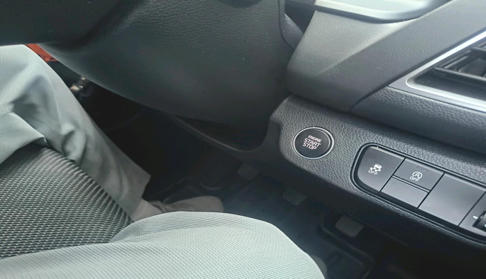 2025 KIA SELTOS HTK Plus (O) 1.5 Petrol MT, Petrol, Manual, 11,737 km, interior