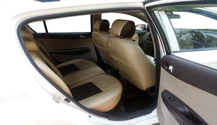 2011 Hyundai i20 ASTA 1.2, Petrol, Manual, 43,757 km, interior
