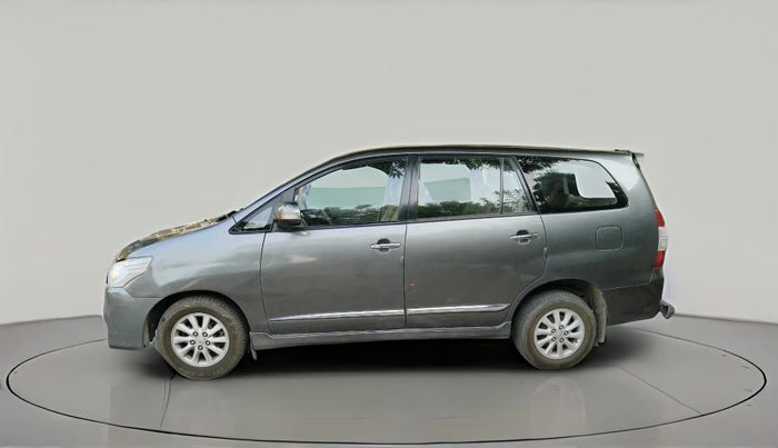 2014 Toyota Innova 2.5 VX 8 STR, Diesel, Manual, 1,45,716 km, exterior