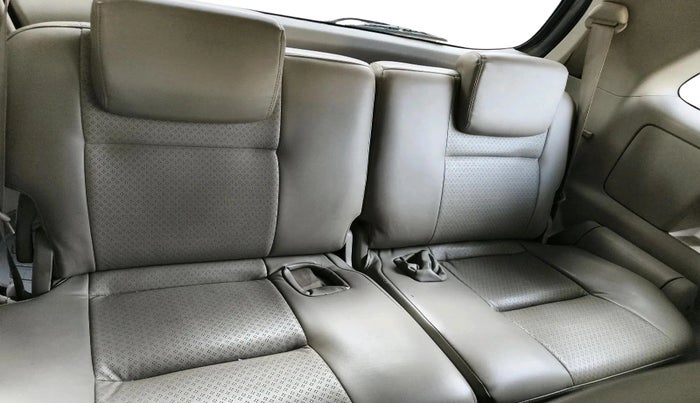 2014 Toyota Innova 2.5 VX 8 STR, Diesel, Manual, 1,45,716 km, interior
