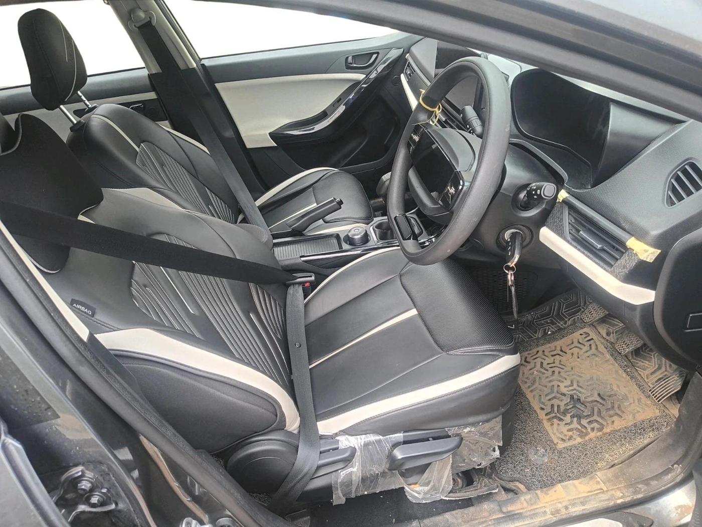 2025 Tata NEXON Pure Plus (S) 1.2 Petrol 6MT, Petrol, Manual, 15,508 km, interior