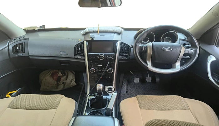 2018 Mahindra XUV500 W9, Diesel, Manual, 87,412 km, interior