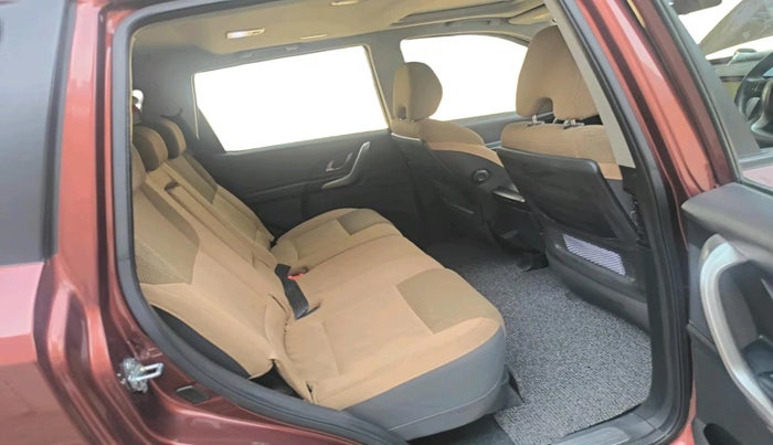 2018 Mahindra XUV500 W9, Diesel, Manual, 87,412 km, interior