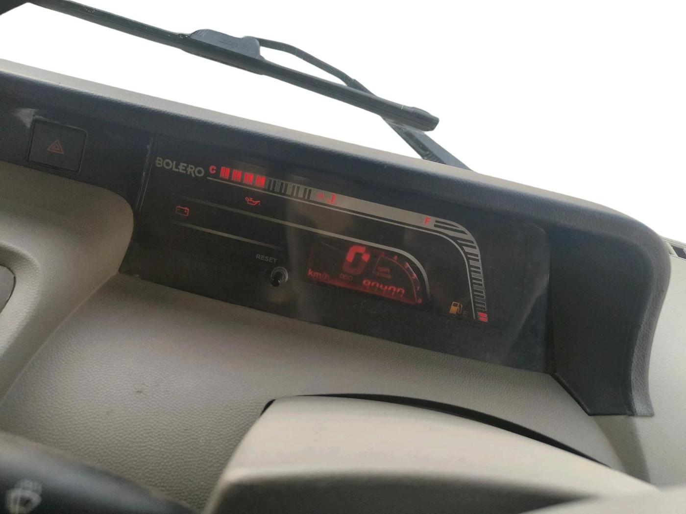 2013 Mahindra Bolero SLE BS-III, Diesel, Manual, 80,400 km, interior