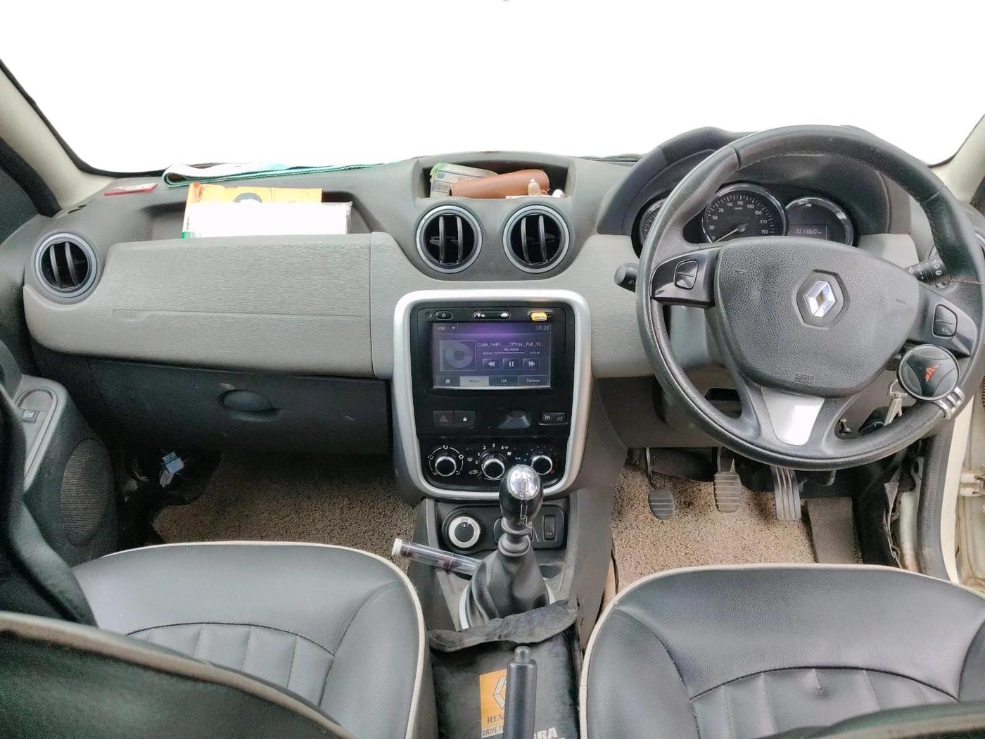 2014 Renault Duster 110 PS RXZ 4X4 MT DIESEL, Diesel, Manual, 1,01,360 km, interior
