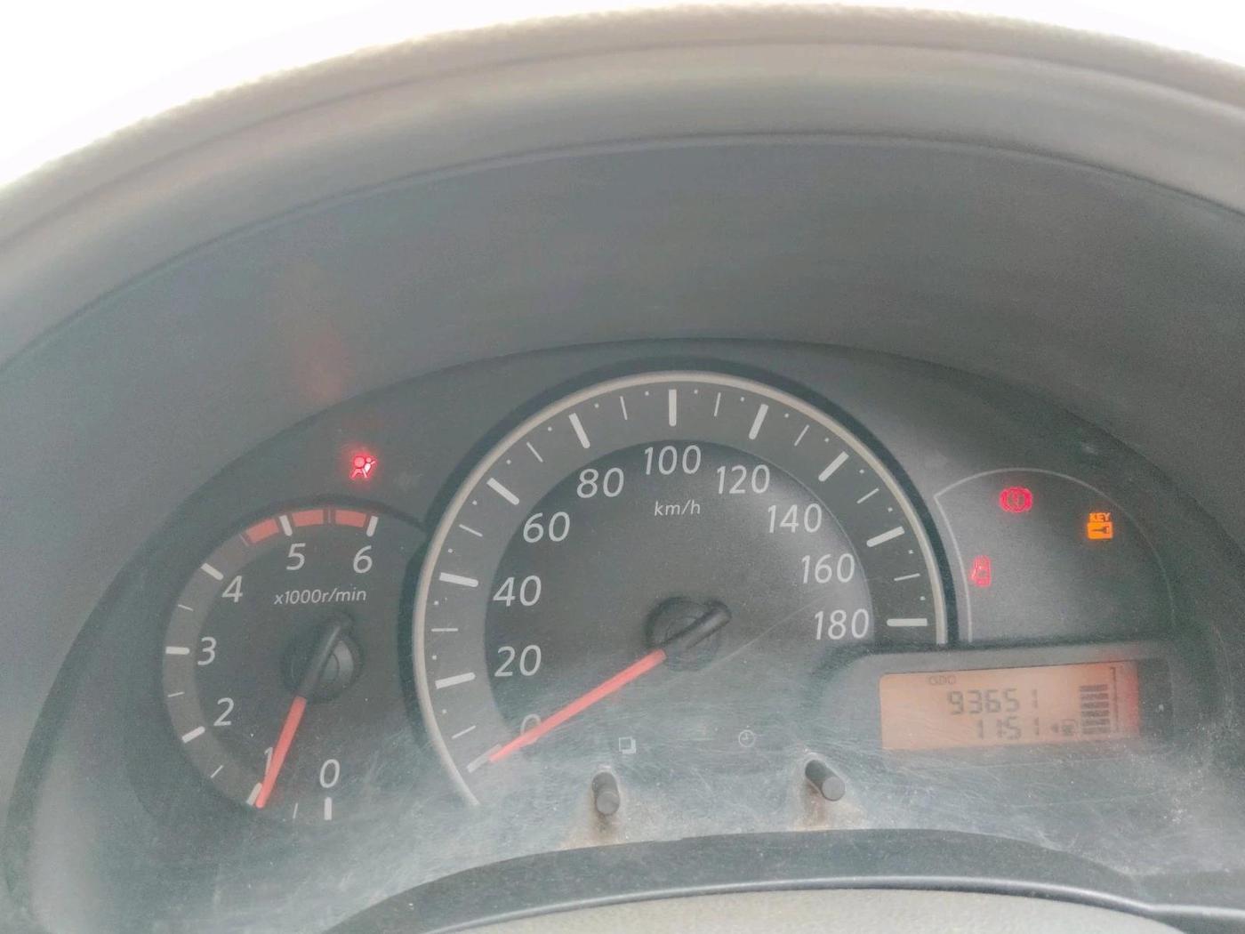 2011 Nissan Micra XV PREMIUM DIESEL, Diesel, Manual, 93,651 km, interior