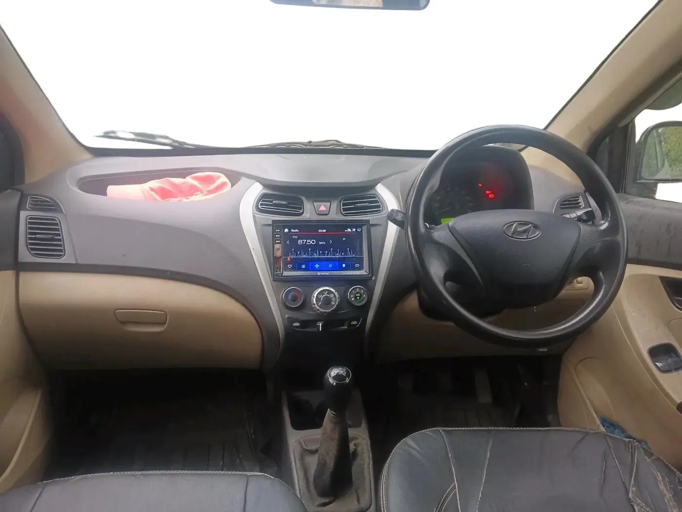 2017 Hyundai Eon ERA +, CNG, Manual, 1,43,881 km, interior
