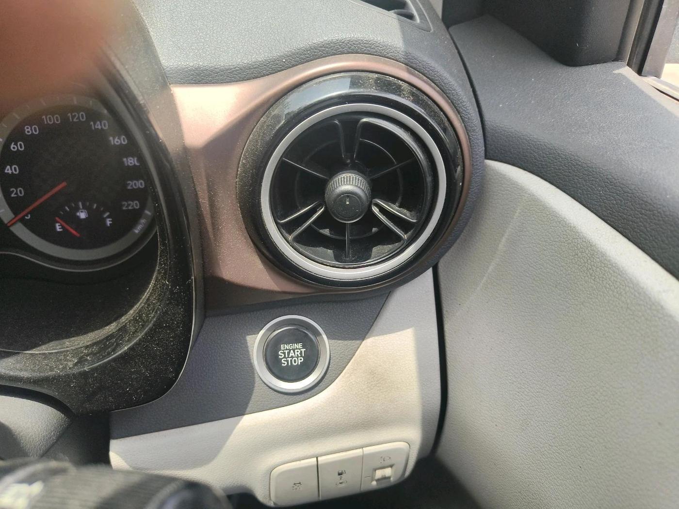 2025 Hyundai AURA SX 1.2 CNG, CNG, Manual, 19,051 km, interior