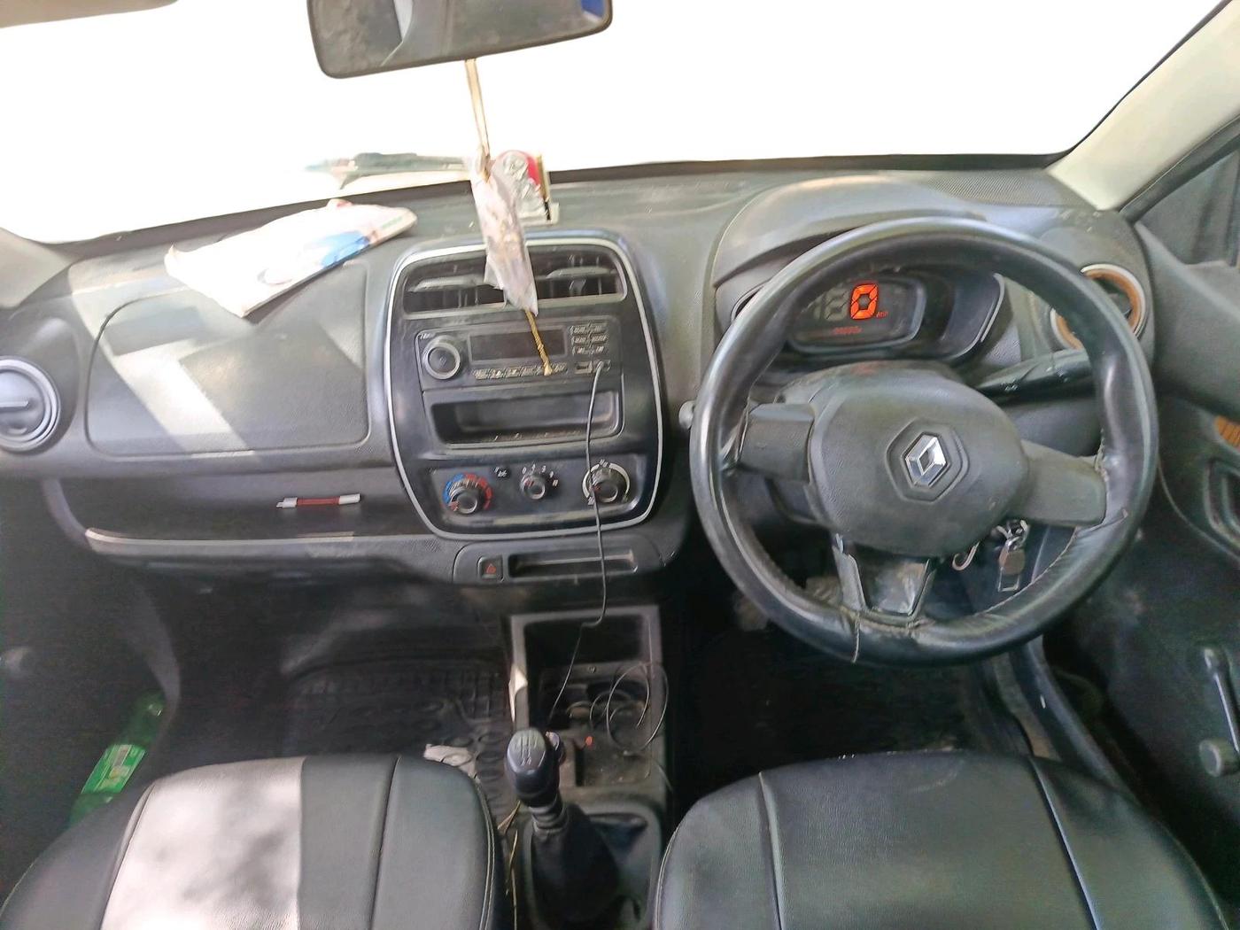 2017 Renault Kwid RXL, Petrol, Manual, 77,886 km, interior
