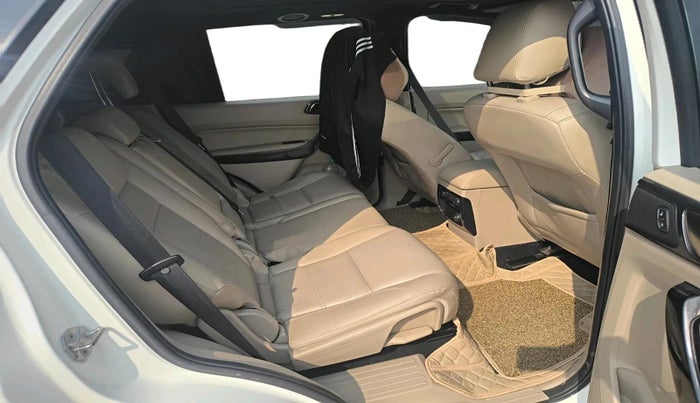 2019 Ford Endeavour TITANIUM PLUS 2.2 4X2 AT SUNROOF, Diesel, Automatic, 1,54,340 km, interior