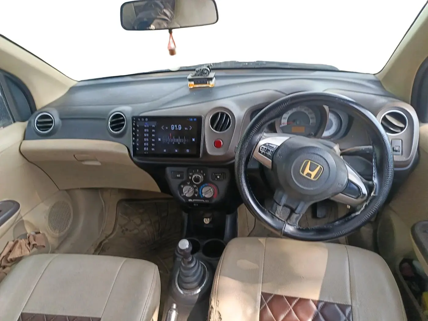 2012 Honda Brio S MT, CNG, Manual, 1,43,127 km, interior