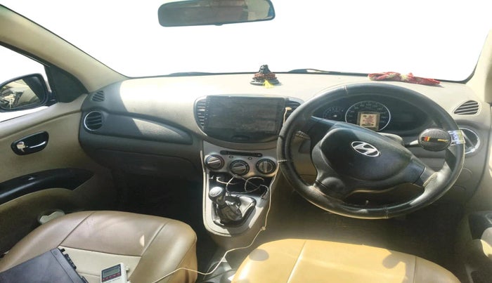 2011 Hyundai i10 MAGNA 1.2, Petrol, Manual, 69,710 km, interior