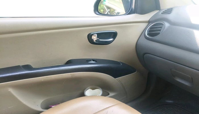 2011 Hyundai i10 MAGNA 1.2, Petrol, Manual, 69,710 km, interior