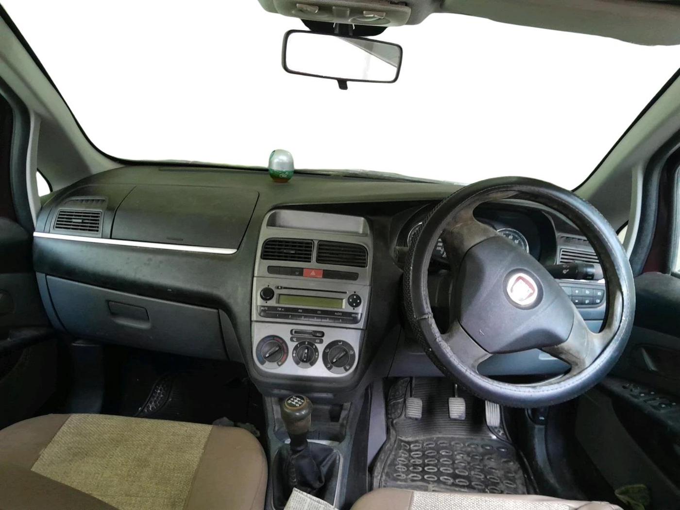 2011 Fiat Grand Punto EMOTION 1.3, Diesel, Manual, 12,500 km, interior