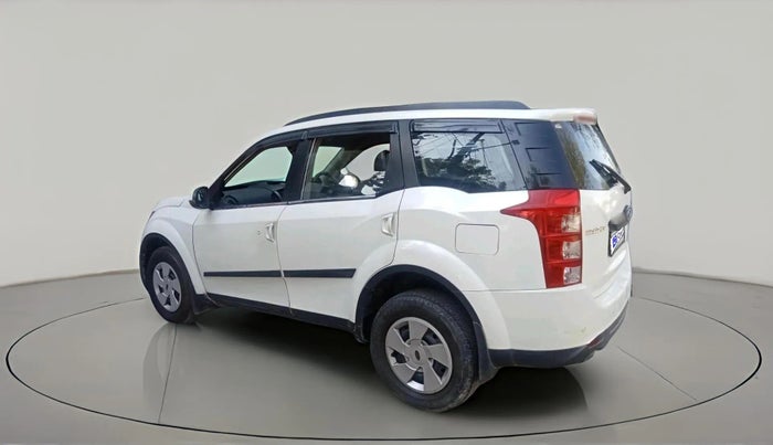 2017 Mahindra XUV500 W6, Diesel, Manual, 1,08,443 km, exterior