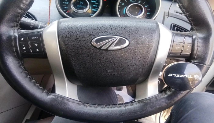 2017 Mahindra XUV500 W6, Diesel, Manual, 1,08,443 km, interior