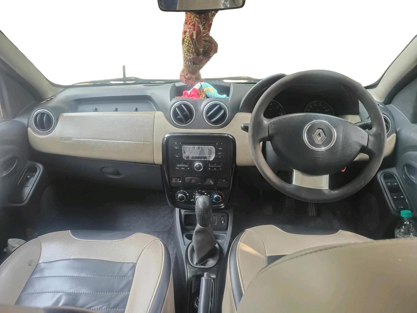 2012 Renault Duster 85 PS RXL DIESEL (OPT), Diesel, Manual, 1,81,380 km, interior