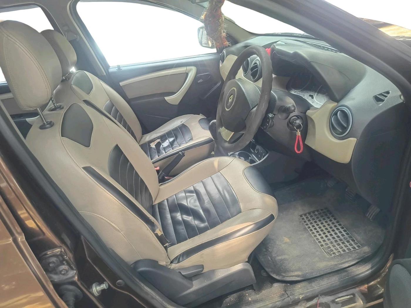2012 Renault Duster 85 PS RXL DIESEL (OPT), Diesel, Manual, 1,81,380 km, interior