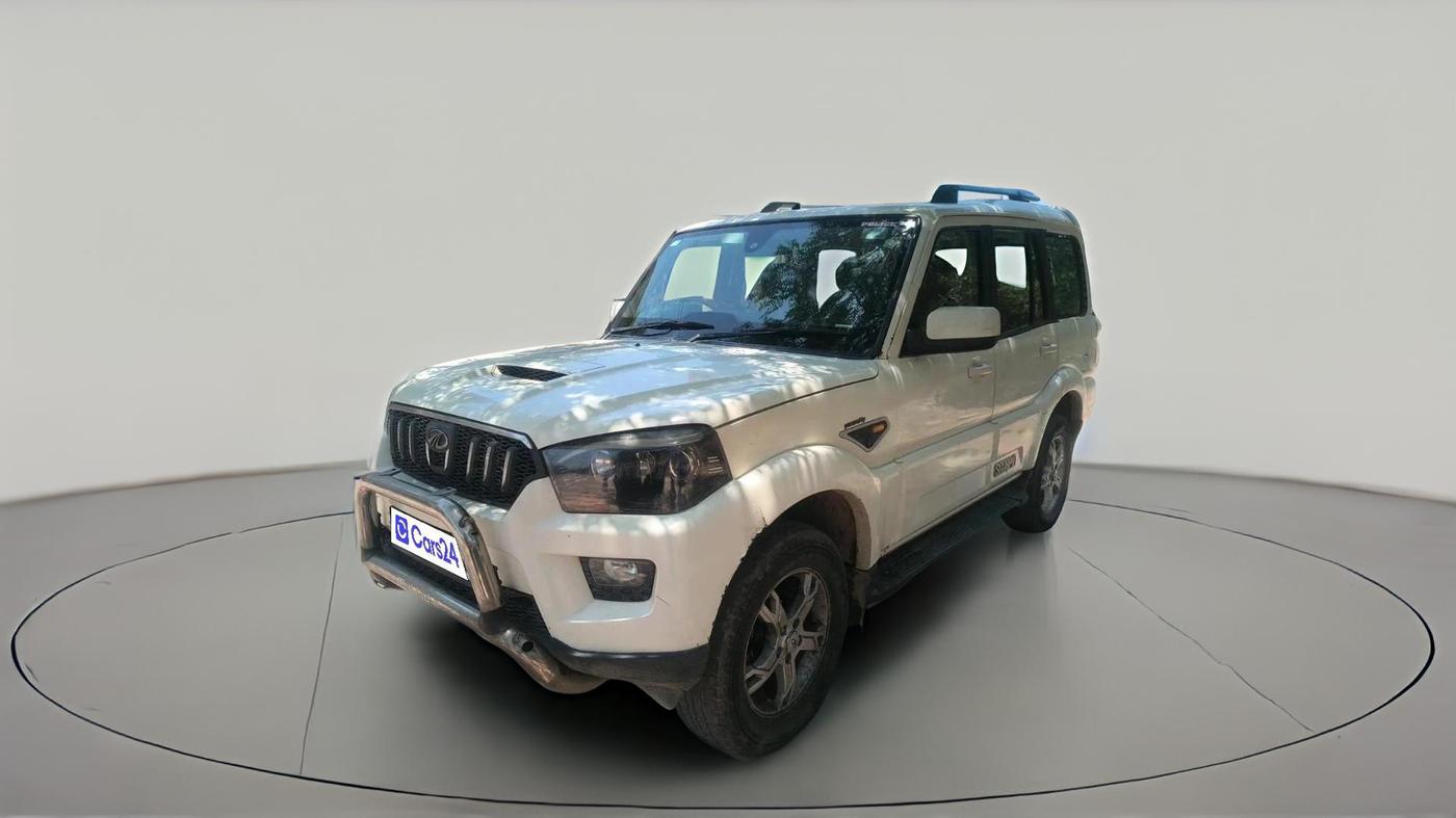 2015 Mahindra Scorpio S10, Diesel, Manual, 99,747 km, exterior