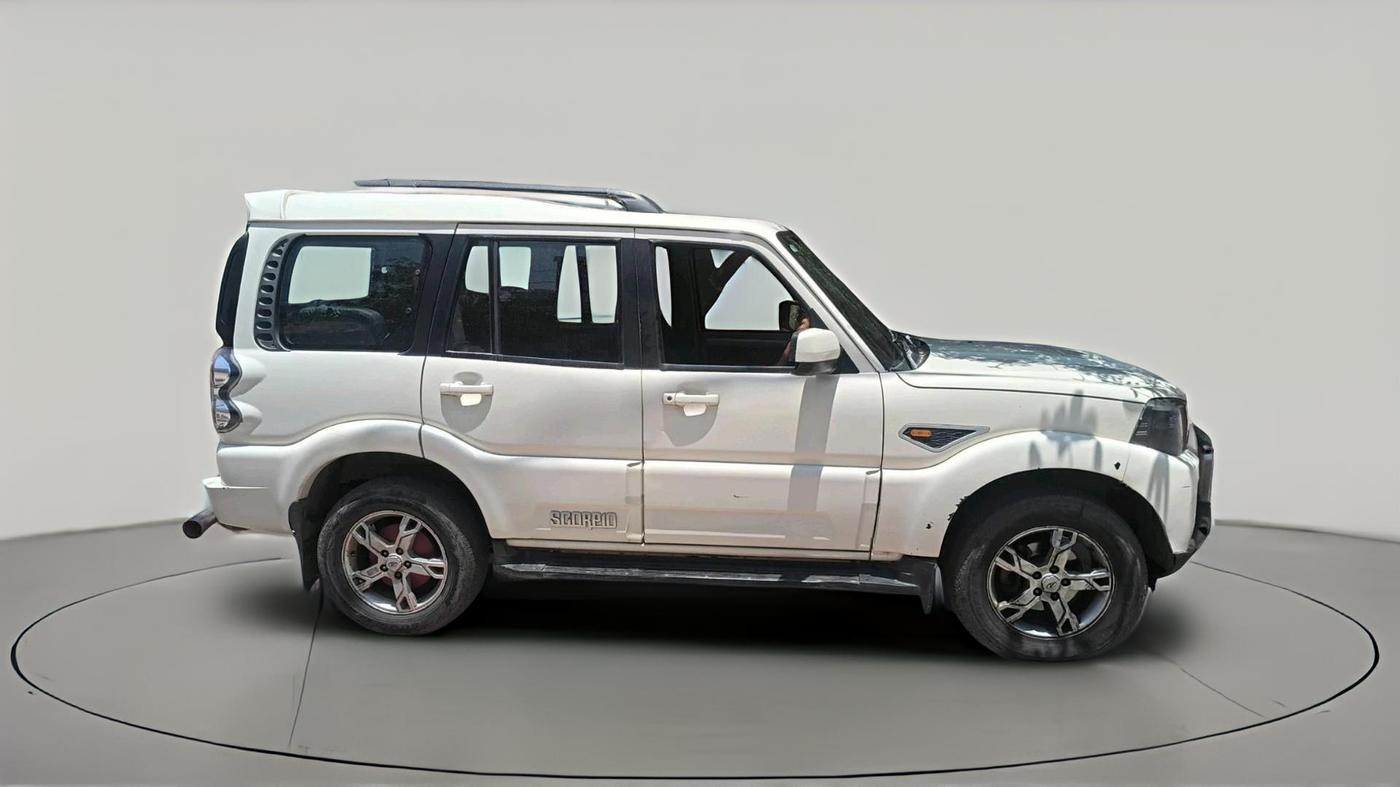 2015 Mahindra Scorpio S10, Diesel, Manual, 99,747 km, exterior