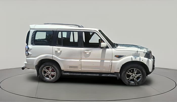 2015 Mahindra Scorpio S10, Diesel, Manual, 99,747 km, exterior