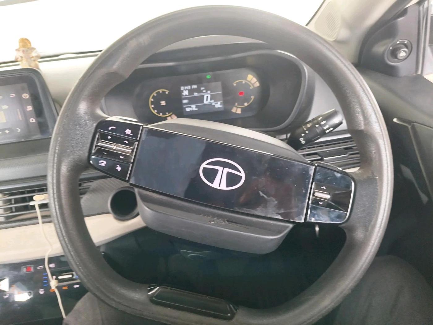 2024 Tata NEXON Pure S 1.2 Revotron 6AMT, Petrol, Automatic, 52,415 km, interior