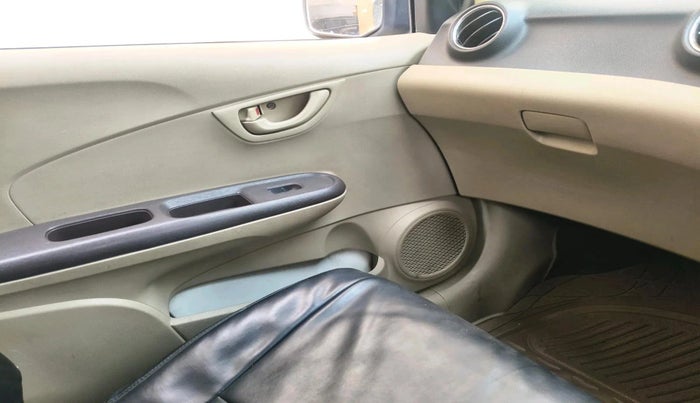 2013 Honda Brio S MT, Petrol, Manual, 1,06,297 km, interior