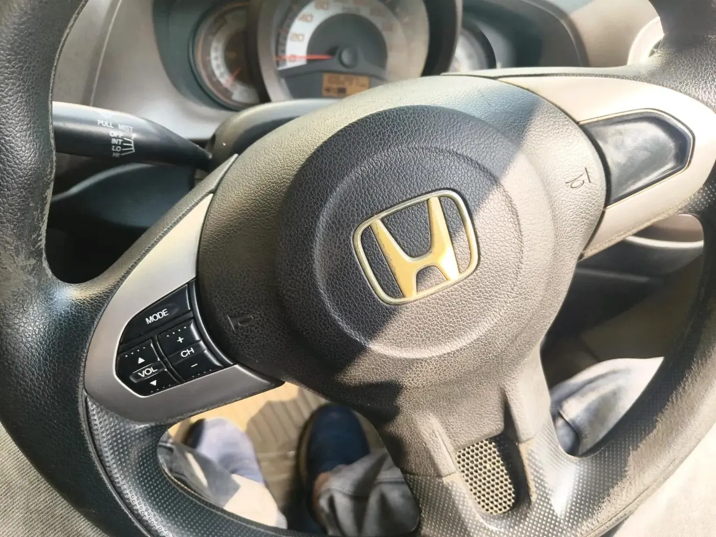 2013 Honda Brio S MT, Petrol, Manual, 1,06,297 km, interior