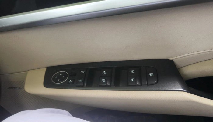 2022 KIA CARENS LUXURY PLUS 1.5 DIESEL 7 STR, Diesel, Manual, 1,13,163 km, interior