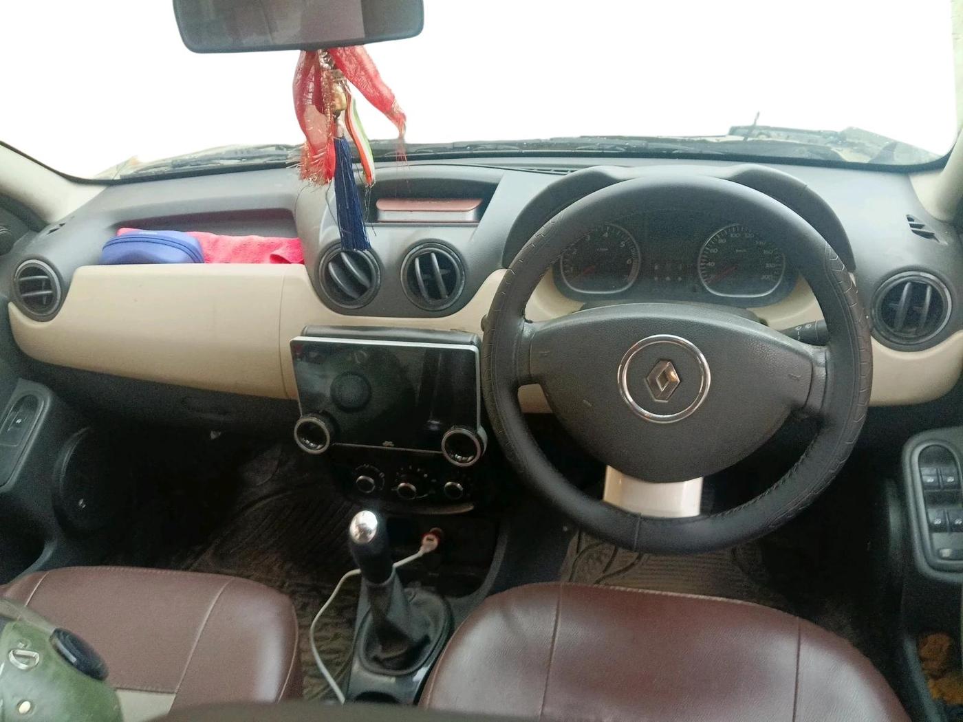 2013 Renault Duster 85 PS RXL DIESEL, Diesel, Manual, 1,57,846 km, interior