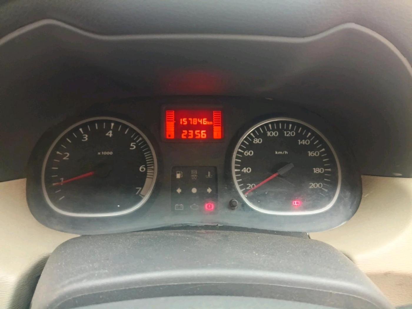 2013 Renault Duster 85 PS RXL DIESEL, Diesel, Manual, 1,57,846 km, interior