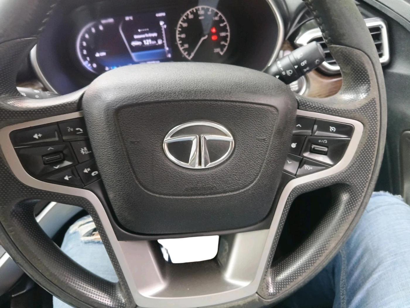 2019 Tata Harrier XZ 2.0L, Diesel, Manual, 1,55,413 km, interior